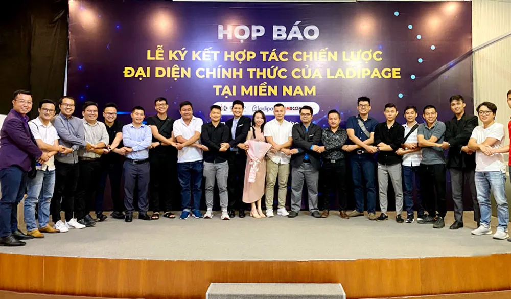 Lễ ký kết hợp tác chiến lược LadiPage & IM Group Lễ ký kết hợp tác chiến lược LadiPage & IM Group